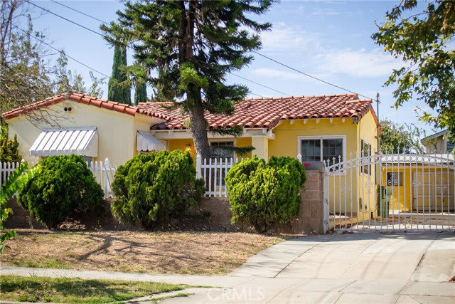 335 West Hillcrest Boulevard – photo 1