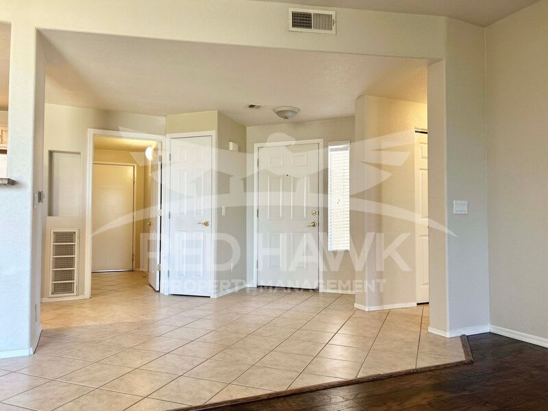 1335 E June St – photo 4