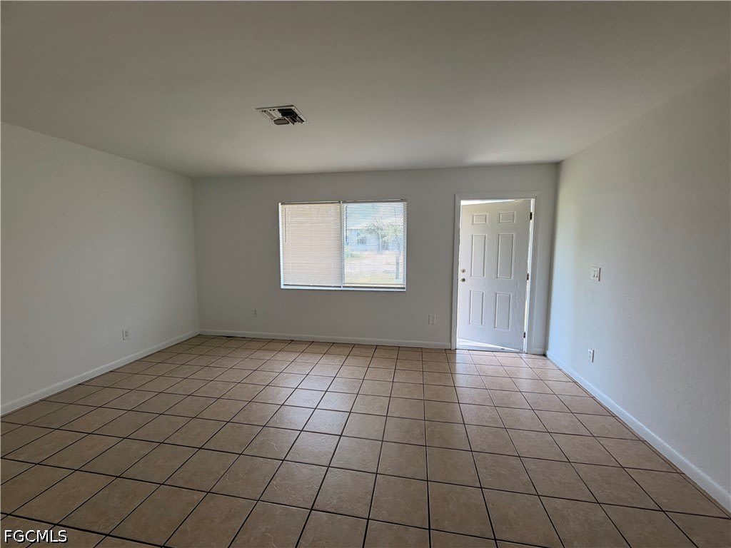 711 Gordon Avenue S – photo 2