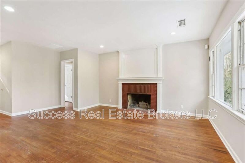 1840 Camellia Dr – photo 4