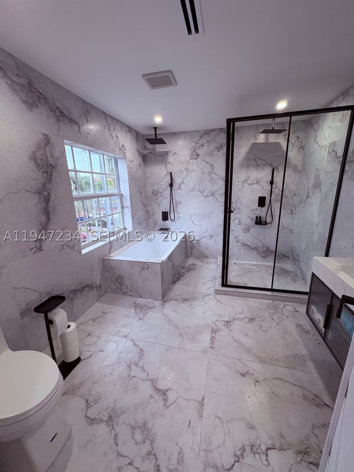 3822 NE 171st St – photo 4