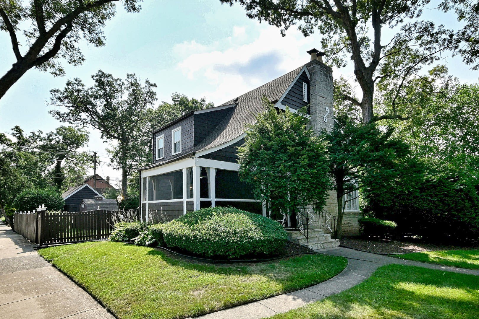 2147 N 78th Avenue – photo 2