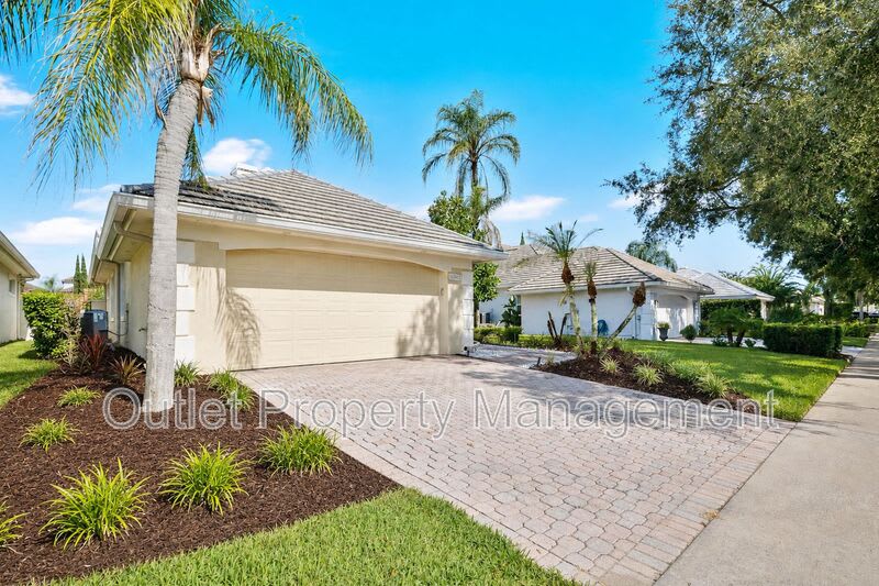 10842 Woodchase Circle – photo 2