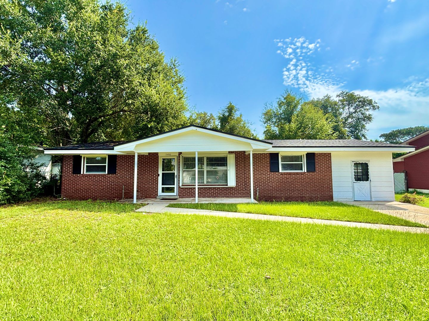 Charming 3-Bedroom Home – photo 1
