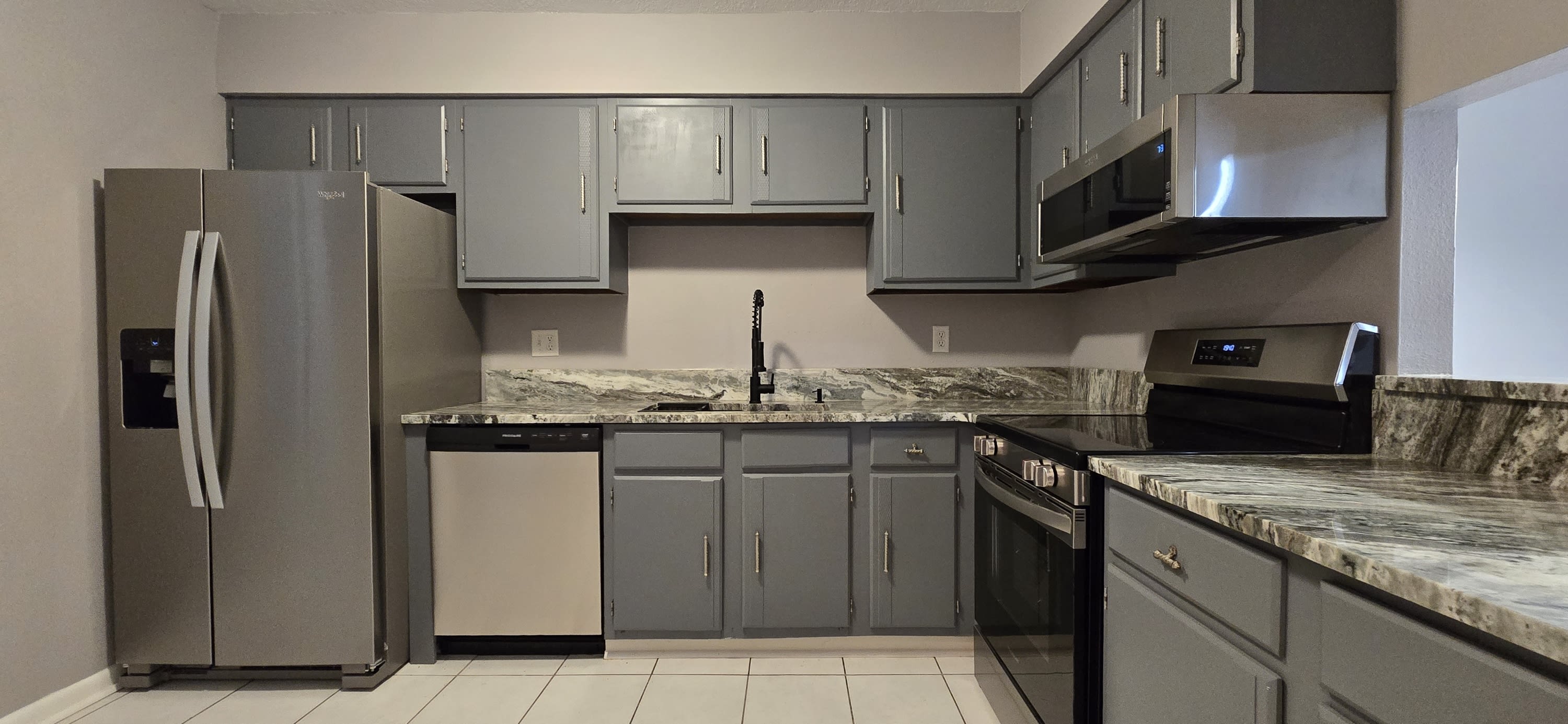 130 East Johnson AvenueUnit 206 – photo 2