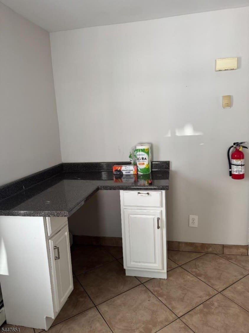 526 Jackson Ave – photo 4