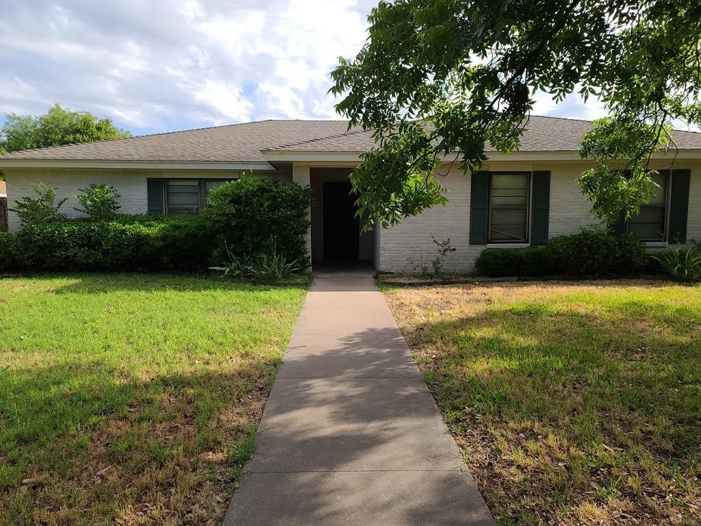 3218 Canyon Creek Drive – photo 1