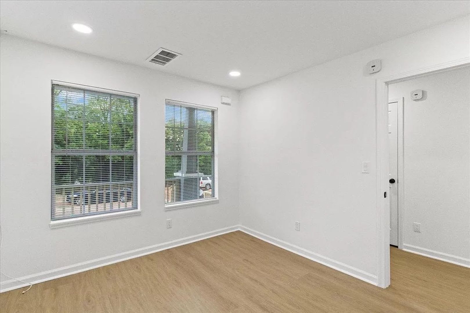 Room in 4 Bedroom Home at Fair St SW – photo 3