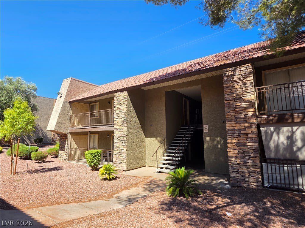 5134 River Glen Drive – photo 2