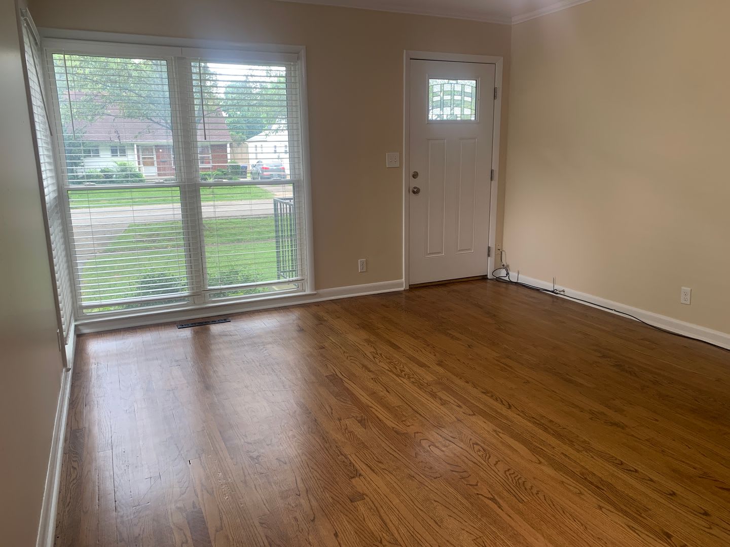Renovated 3 Bedroom Home with fenced in back yard – photo 3