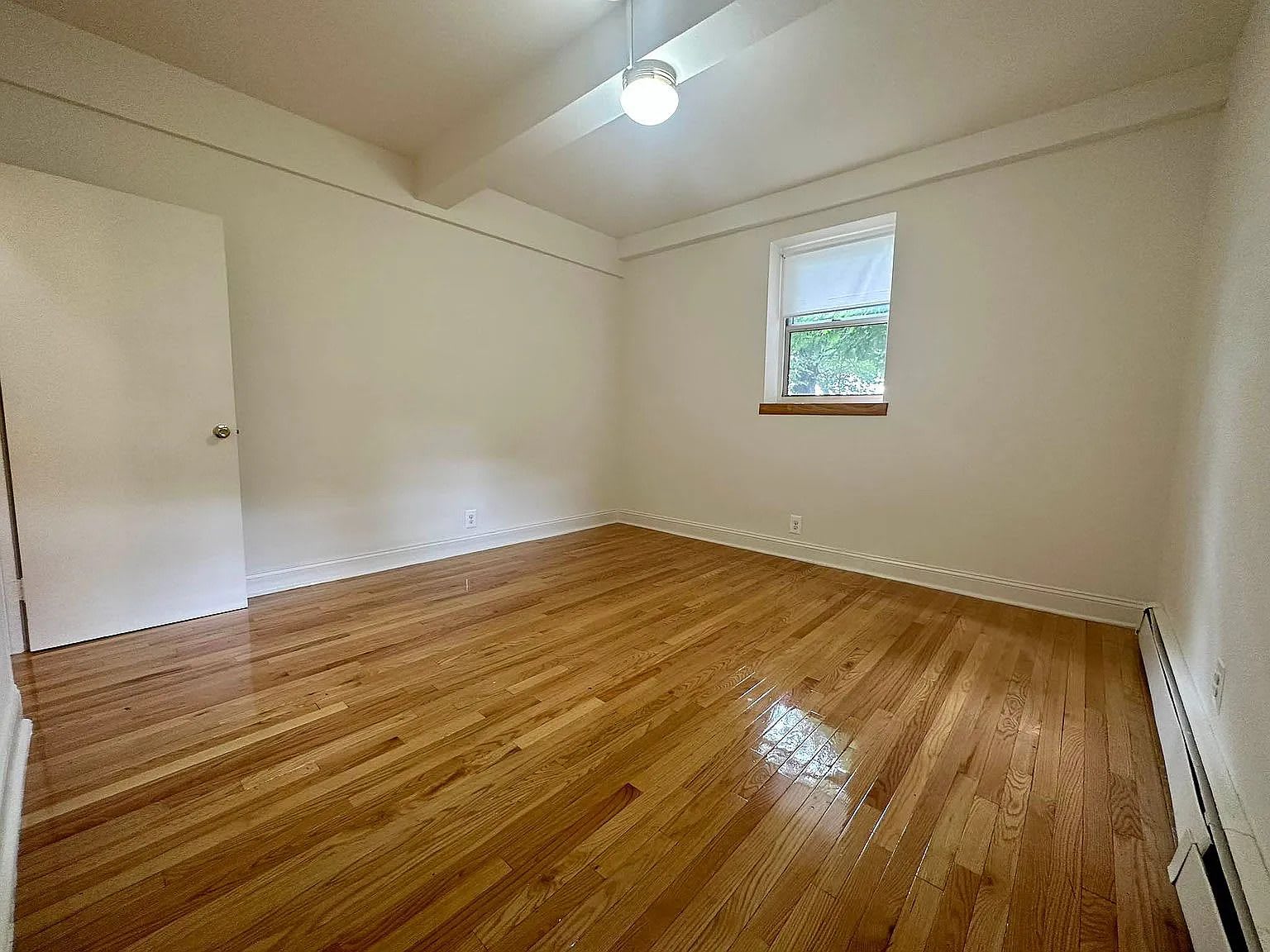 476 Howard Ave – photo 5