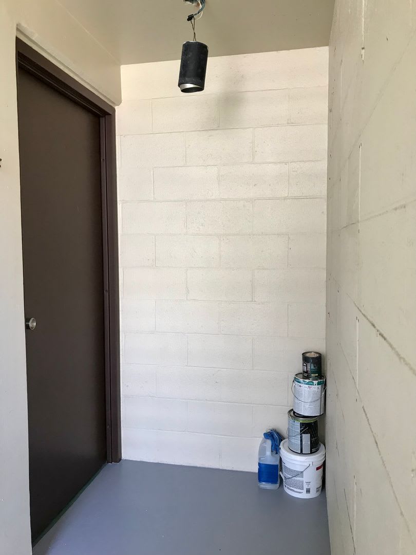 2/2/1 with Den/3rd Bedroom (Elec, Water, Sewer, Hot Water, Gas Included in Rent!) – photo 2