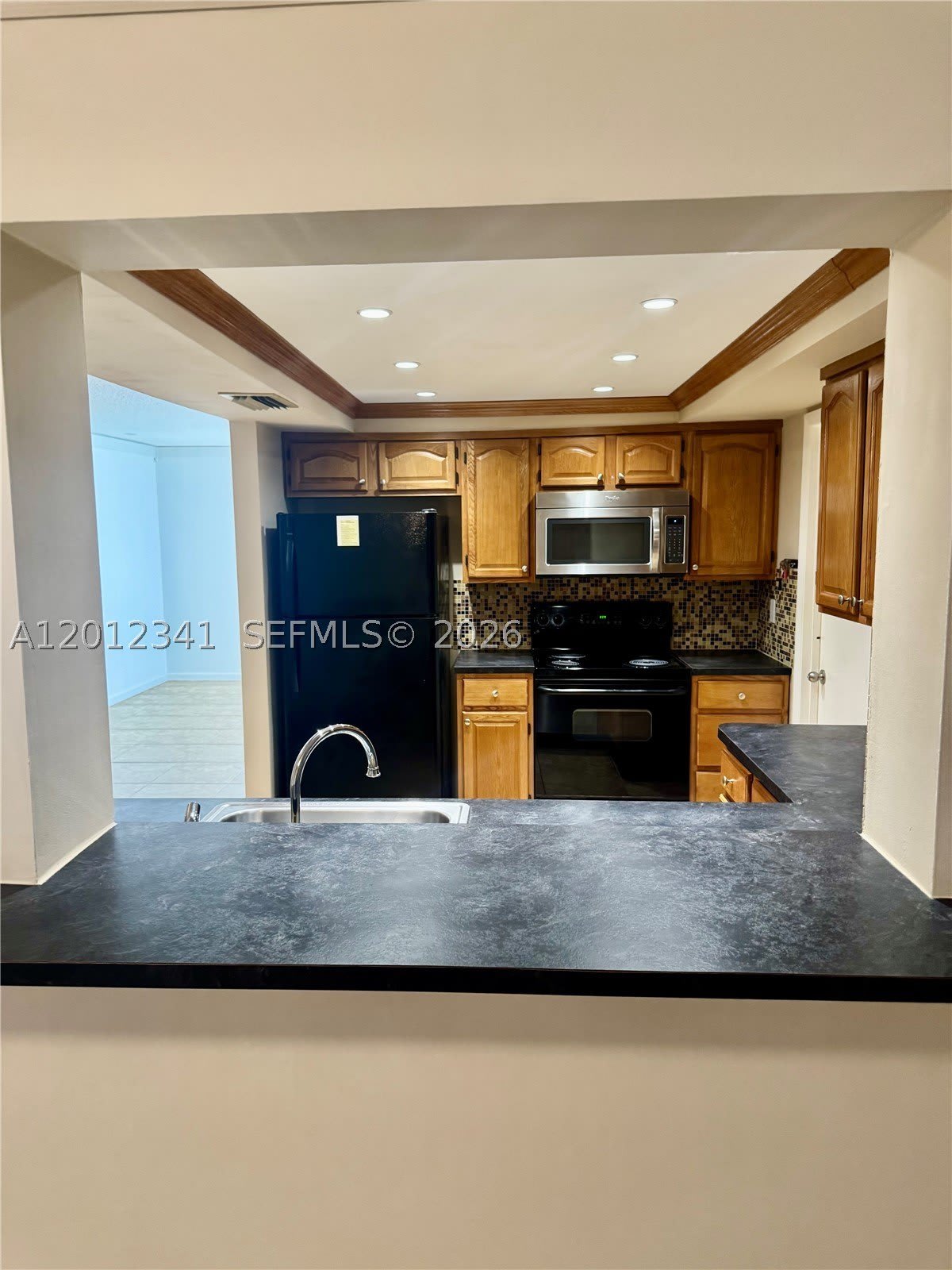 1010 NW 72nd Ter – photo 3