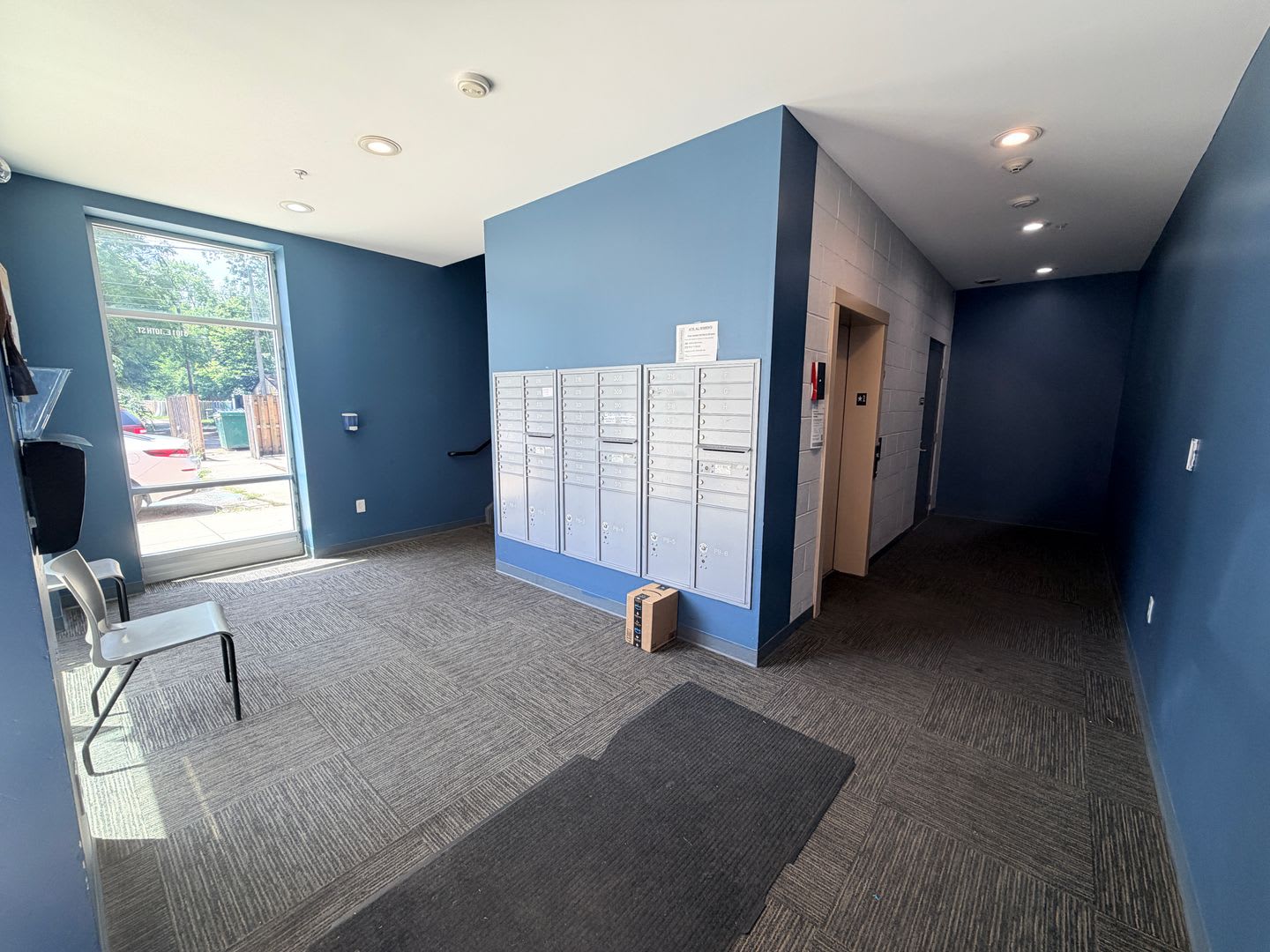 PRICE REDUCTION: 2 Bedroom/1 Bathroom Condo located at 3101 E 10th St. Unit 301 – photo 4
