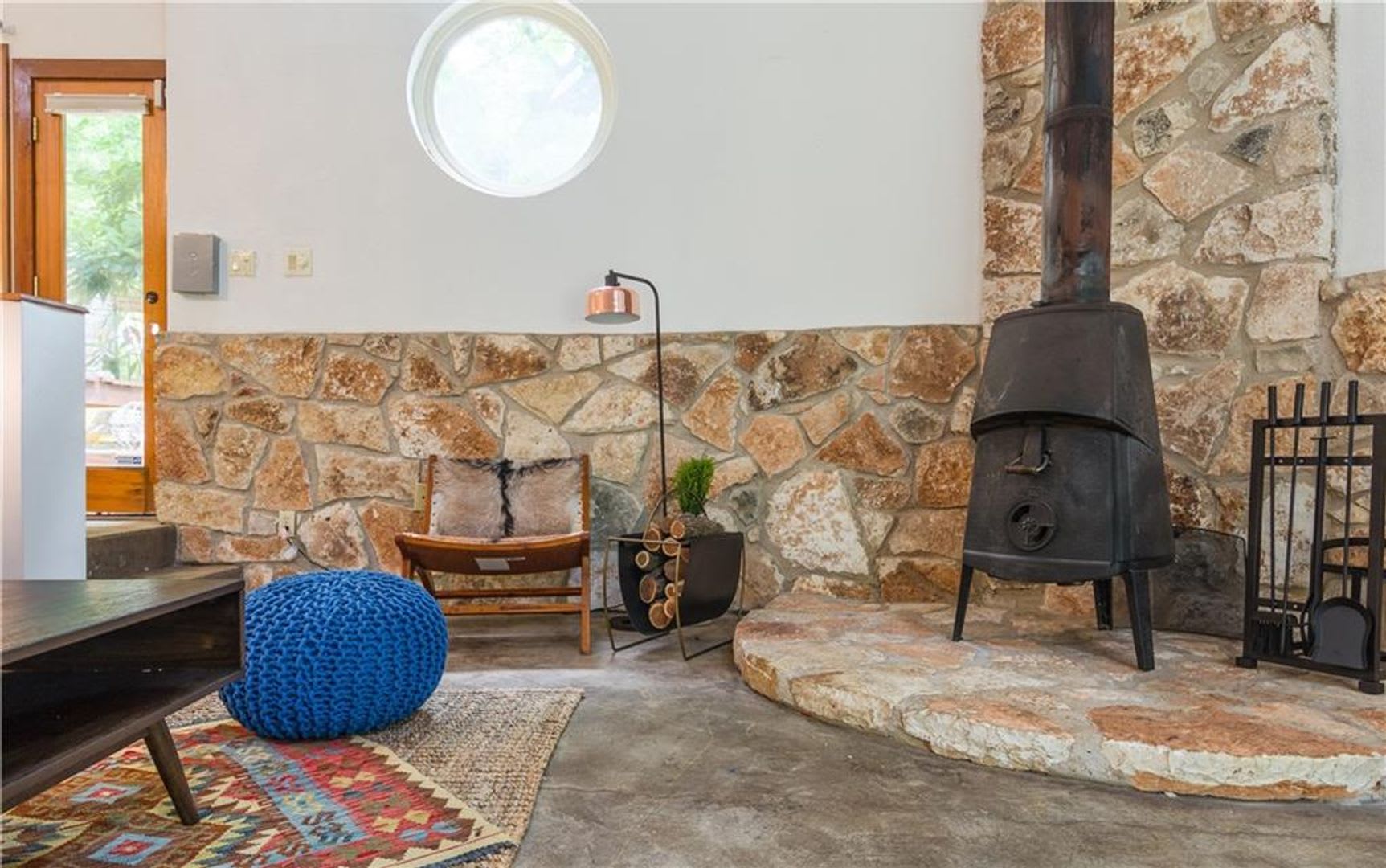 South Austin 4X2 Unique Home – photo 4