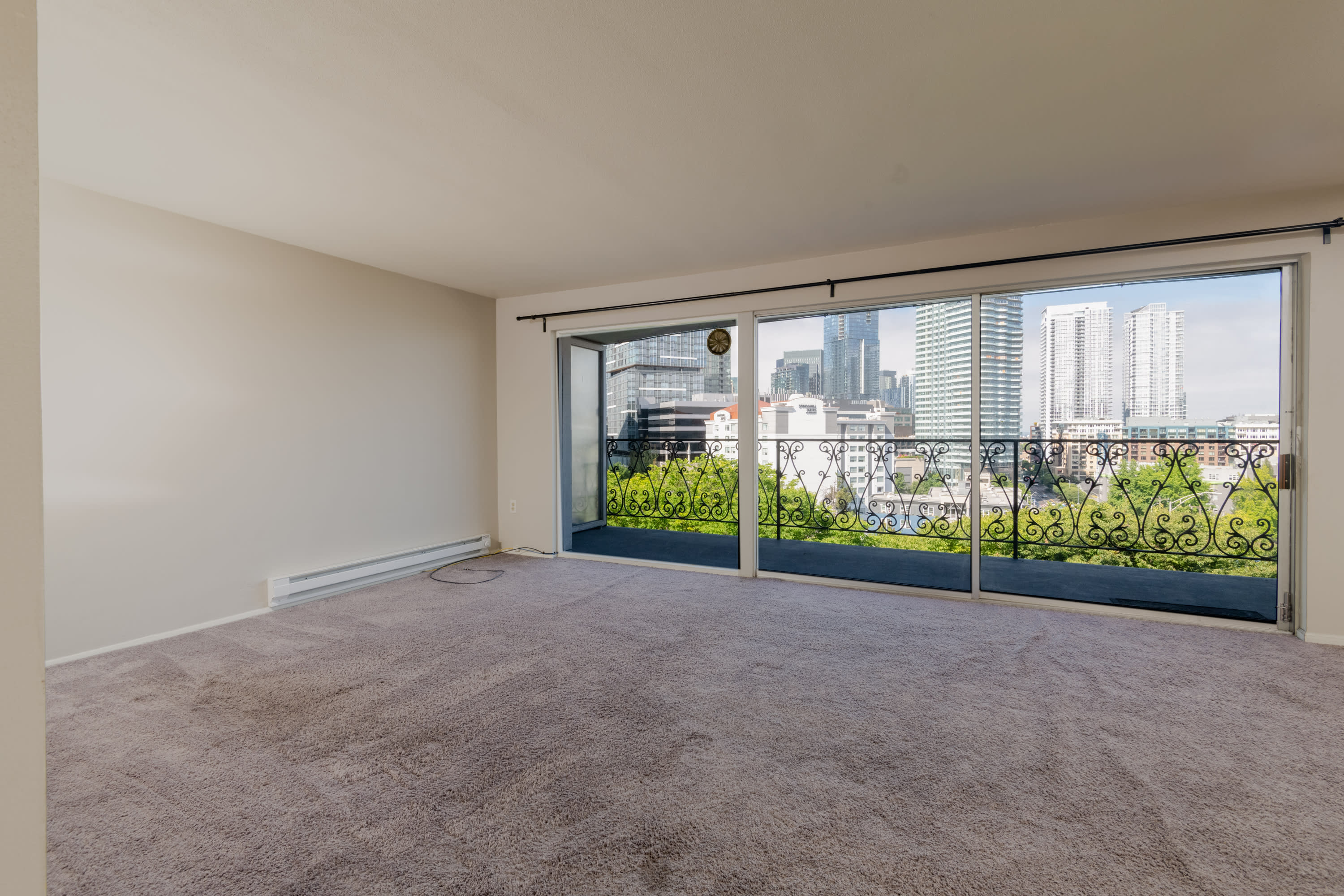 1740 Melrose Avenue 502 – photo 2