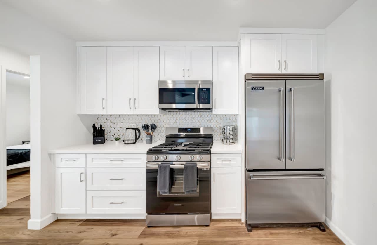 22947 Valerio St – photo 5