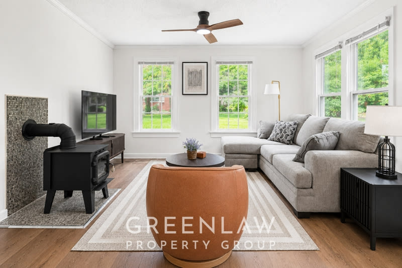 1177 Morley Avenue SE – photo 5