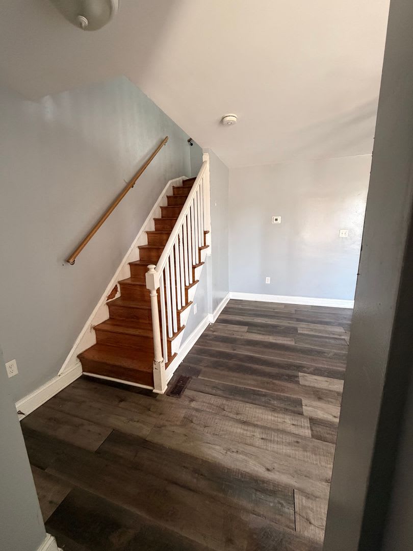 Century Rd AVAILABLE NOW!! – photo 5
