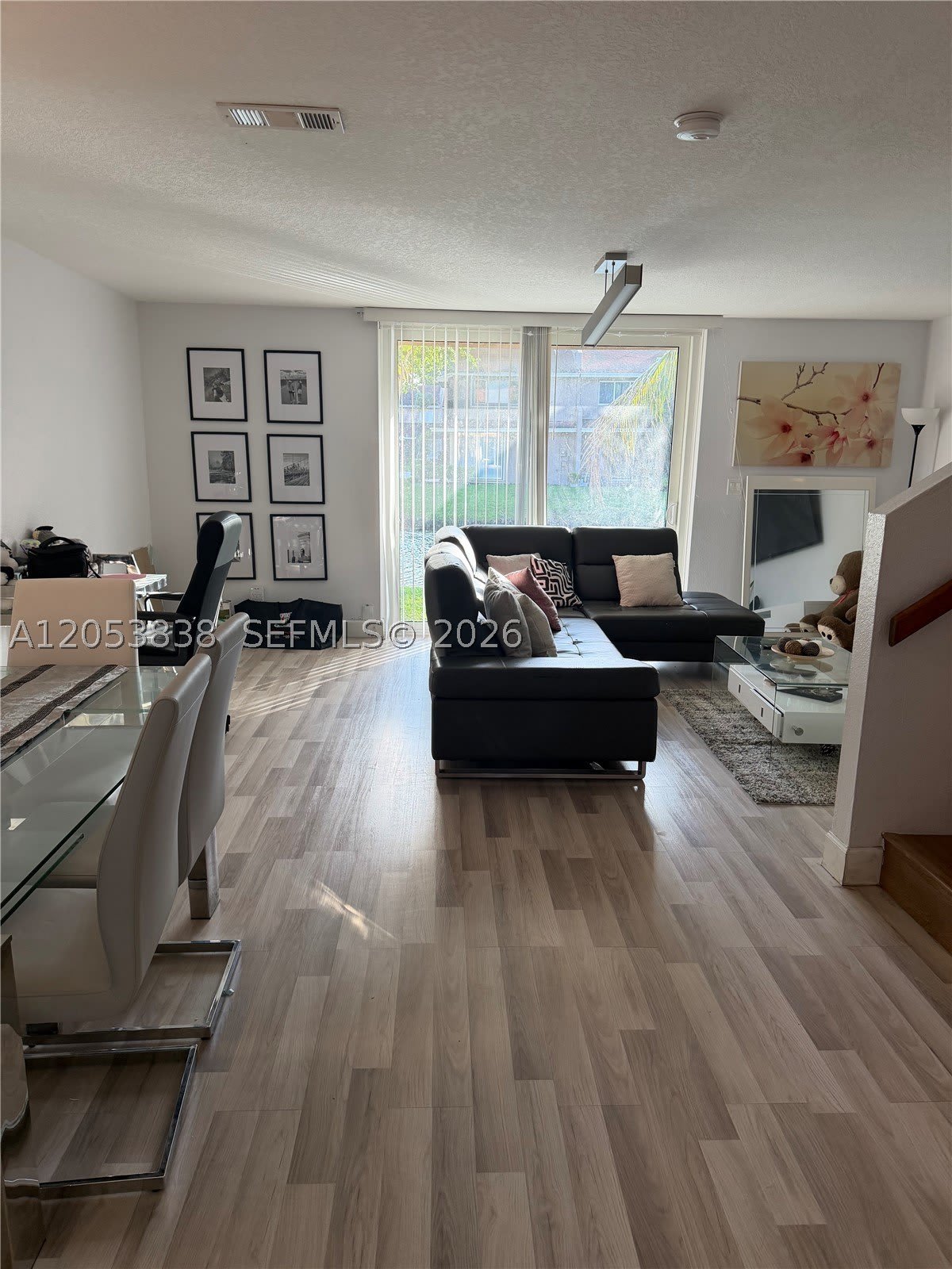 1315 Hampton Blvd – photo 2