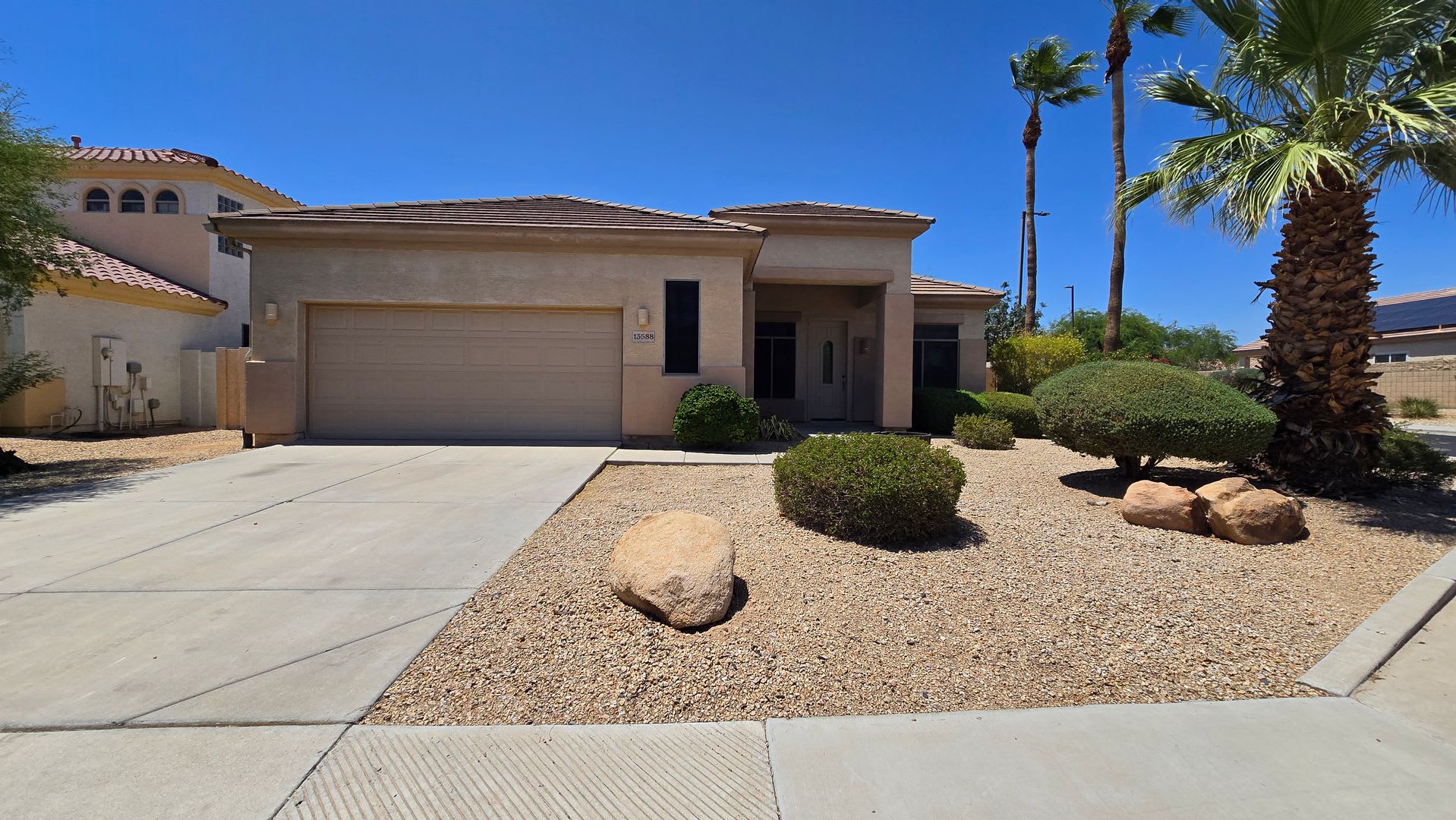 Gated Palmillia Greens neighborhood in Goodyear! – photo 1
