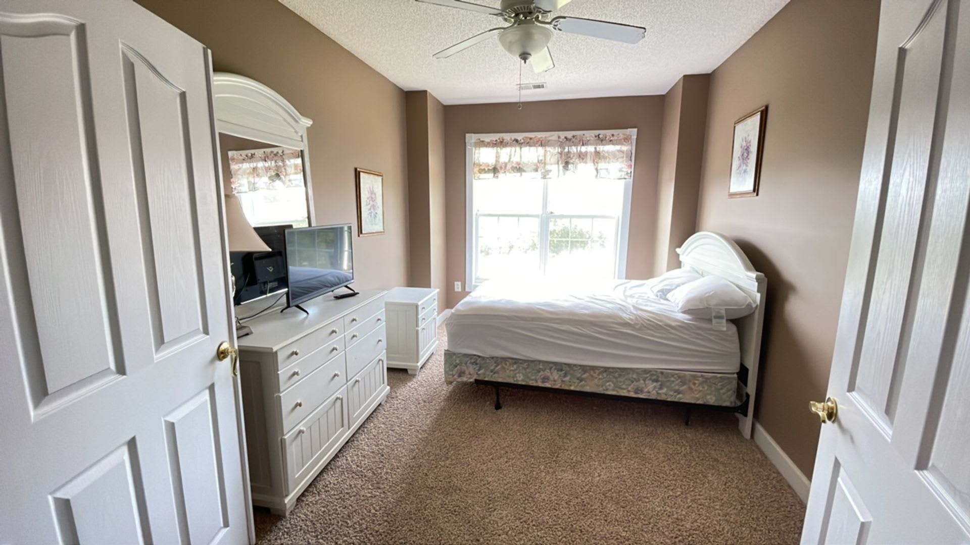 3 bedroom/2 bath furnished condo in Harbour Cove – photo 3