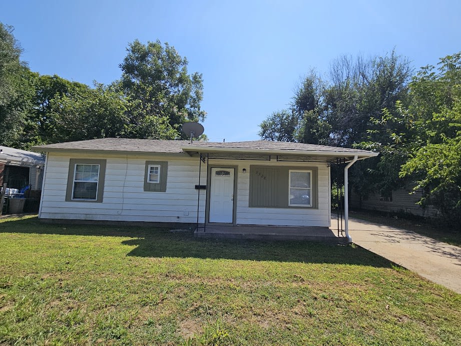 3328 NE 12th St – photo 1
