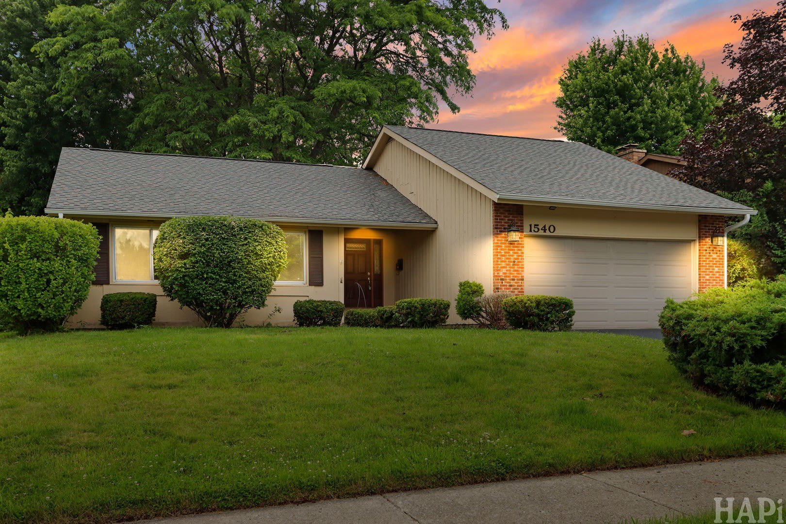 1540 N PEPPER TREE Drive – photo 1