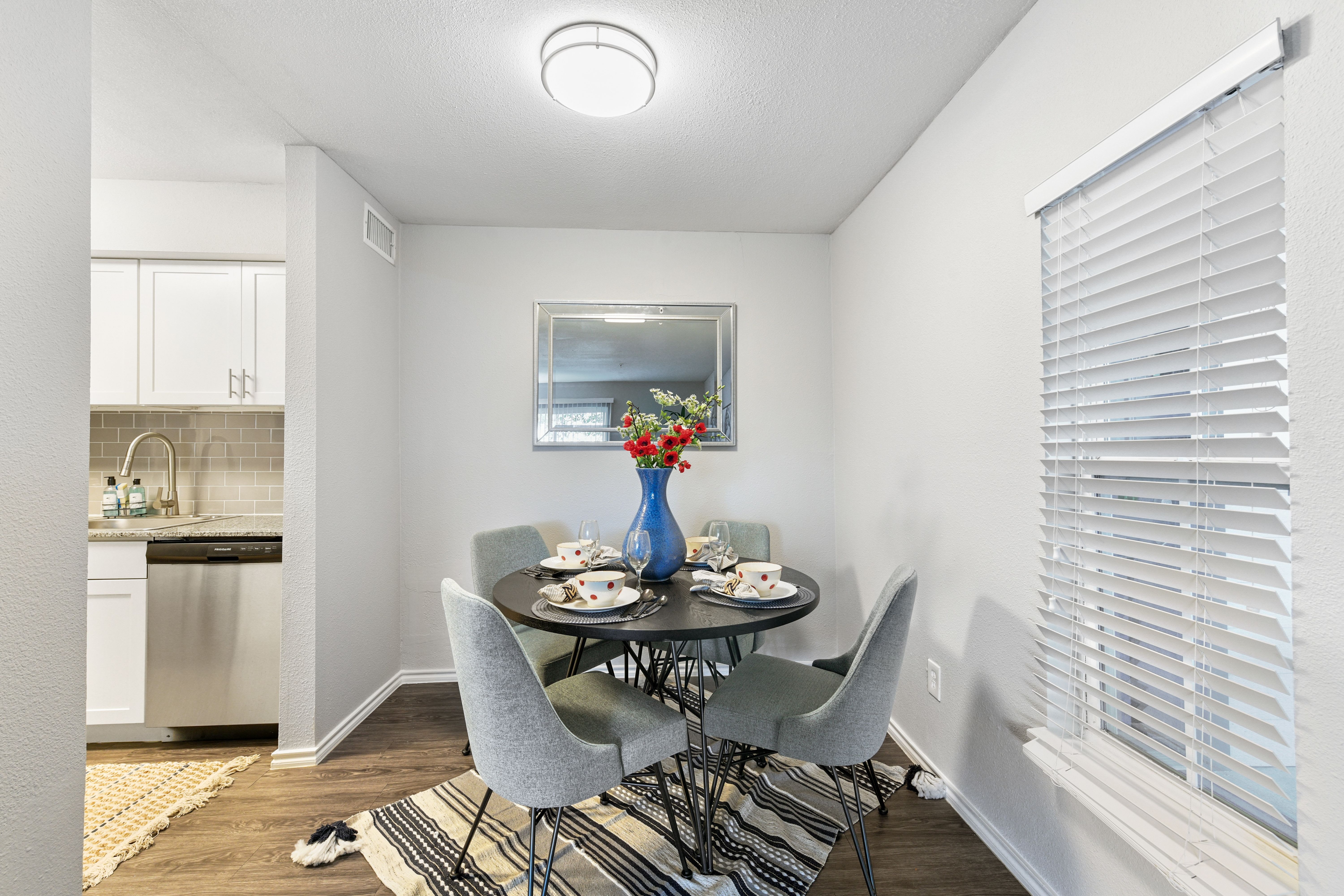 The Broadway Apartment Homes – photo 4