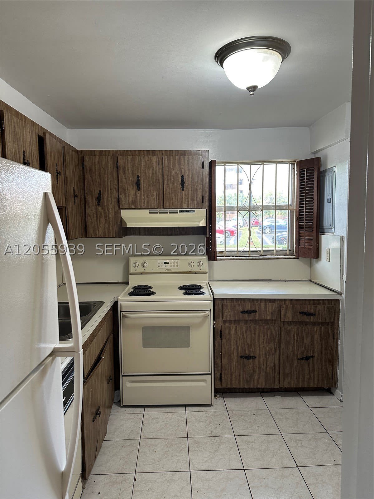 9270 Fontainebleau Blvd – photo 5