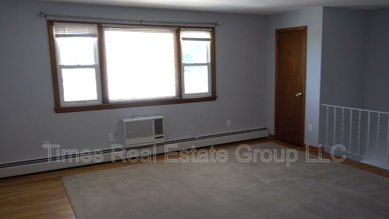 708 Carmen Drive – photo 4