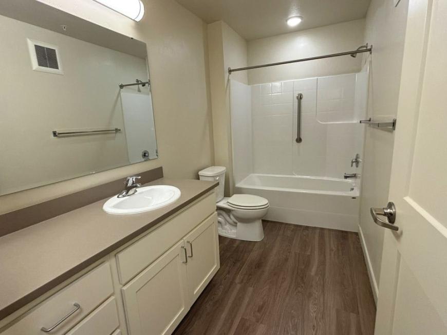808 Cleveland Blvd – photo 5