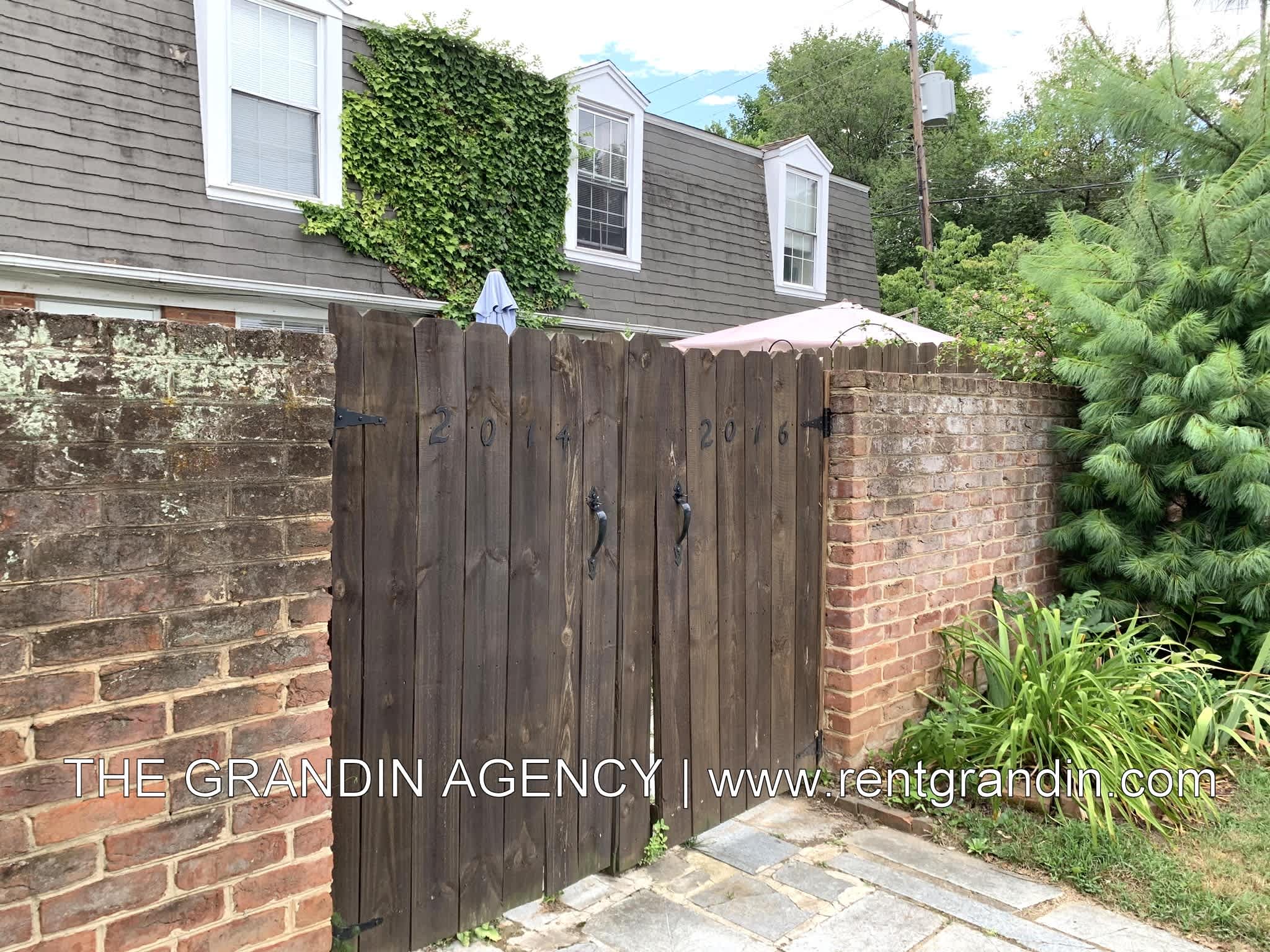2016 Sherwood Avenue Southwest – photo 3
