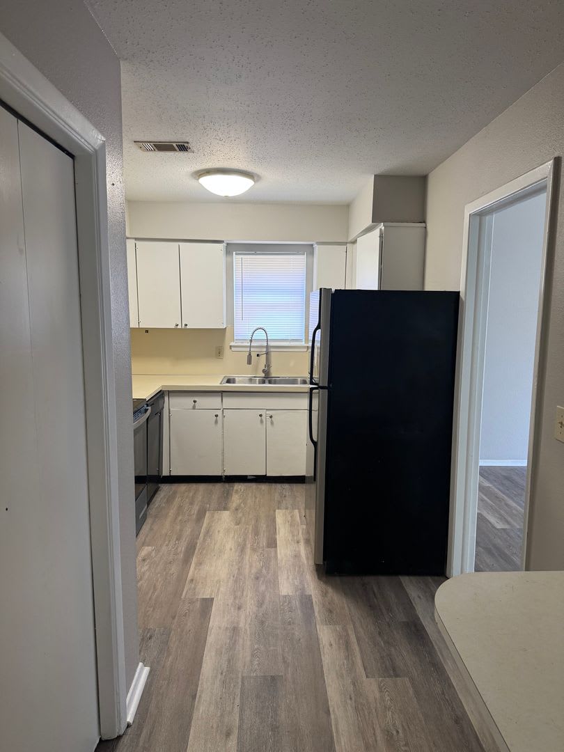 Stunning 3 Bed 2 Bath duplex – photo 3