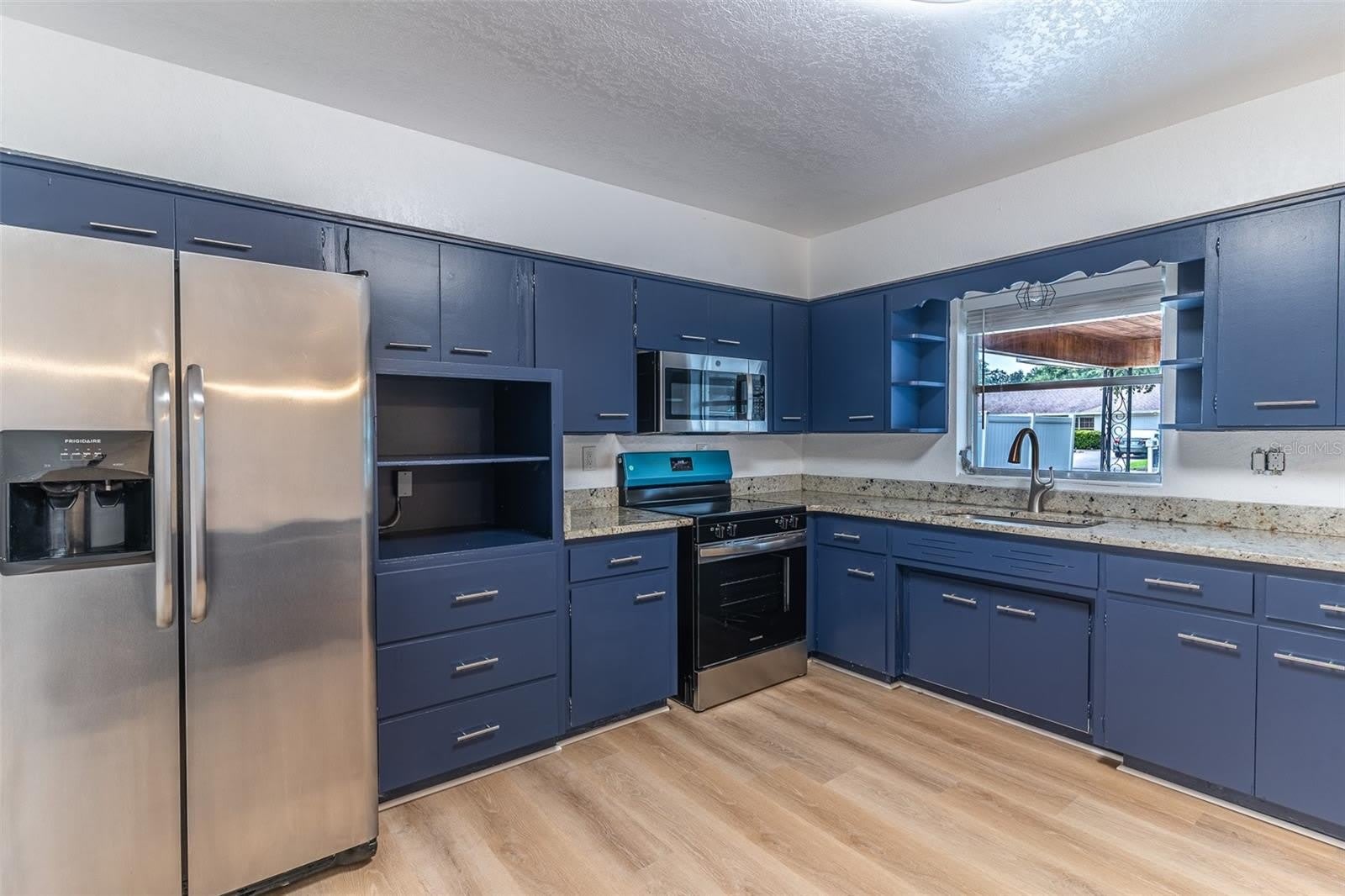 145 BEVERLY Drive – photo 4