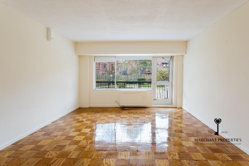 105 Monmouth – photo 1