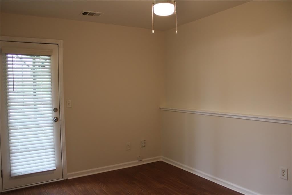 2059 Liberty Court NW – photo 1