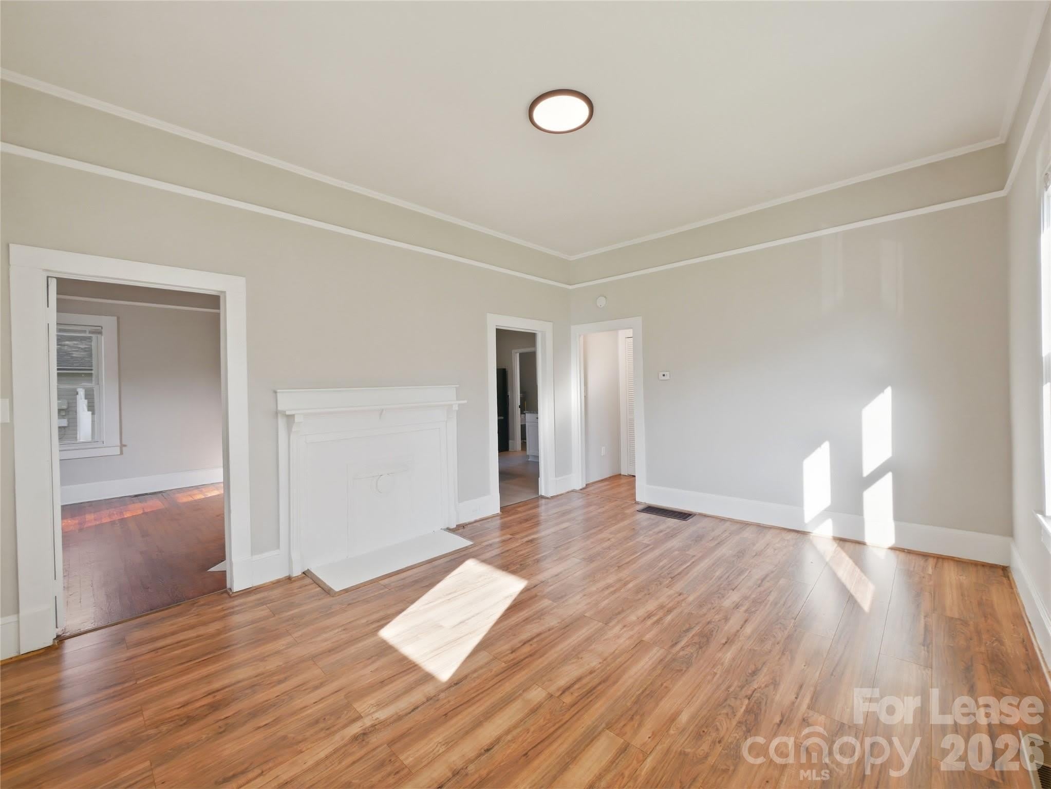 303 York Avenue – photo 3