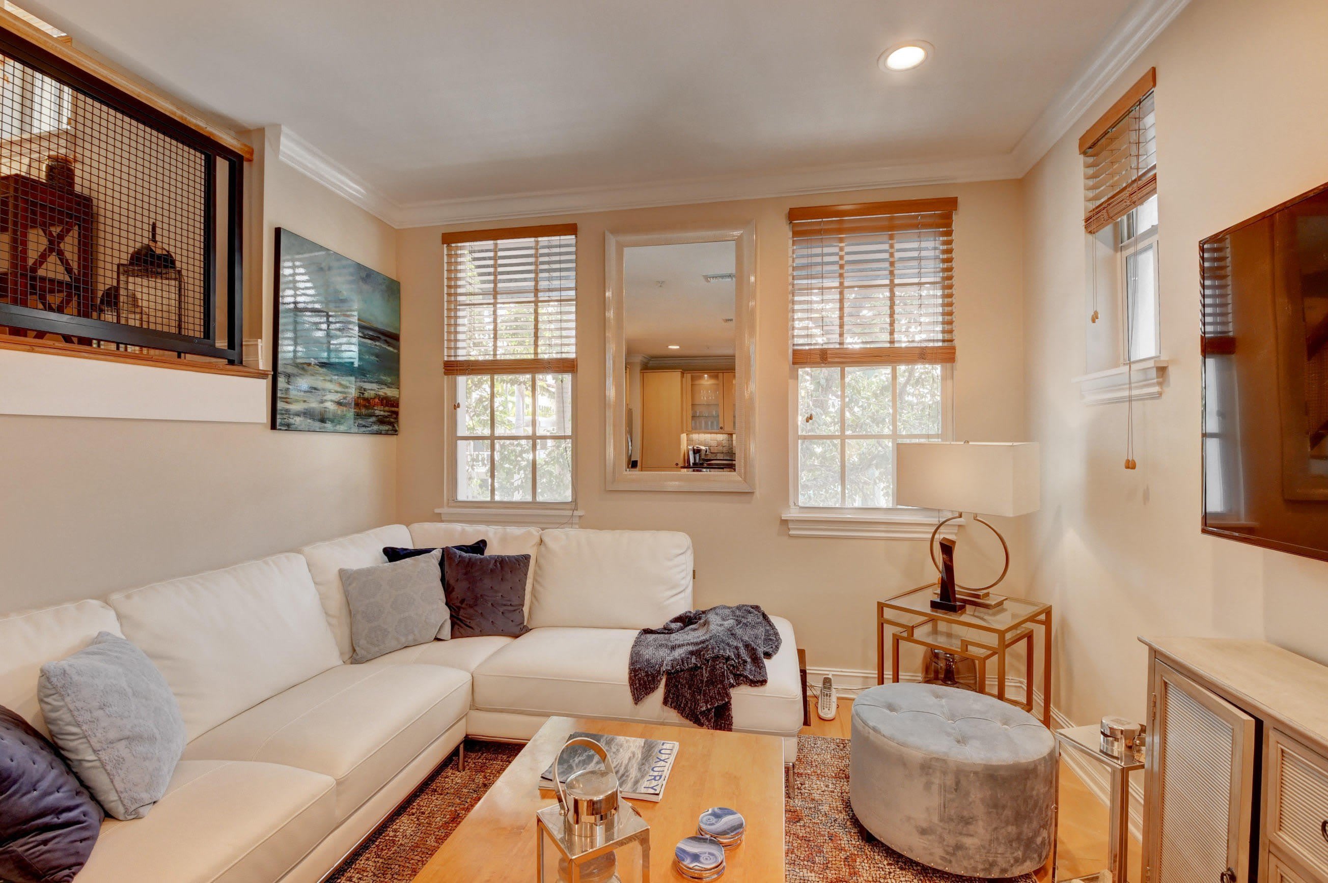 75 NE 5th Avenue NE – photo 2