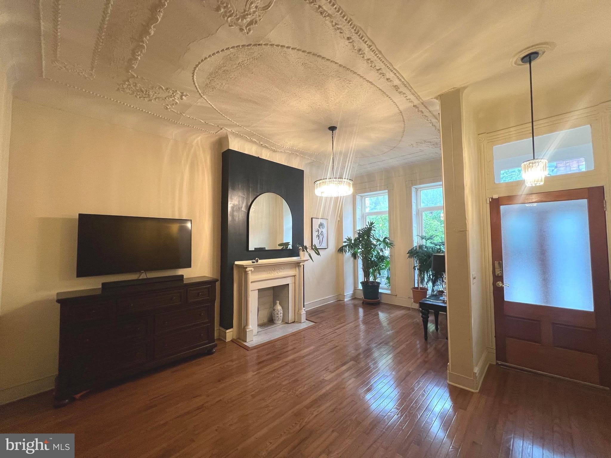 727 Reservoir Street – photo 4