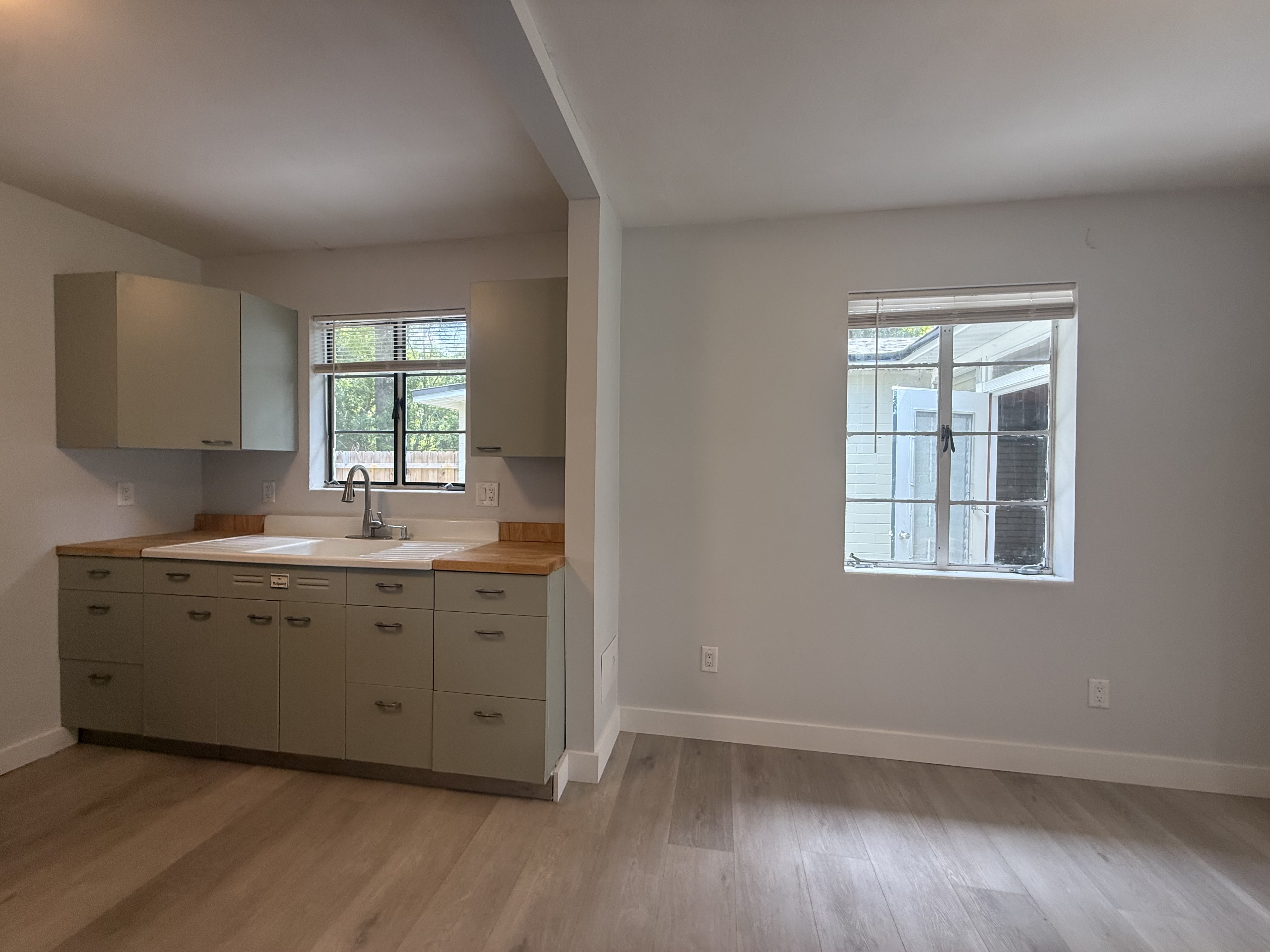 1535 Ne 8th St – photo 4