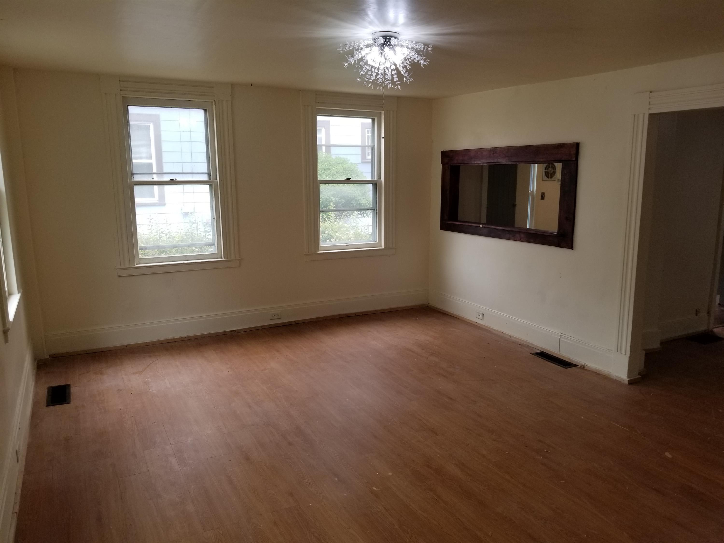 218 East Jackson Street – photo 2