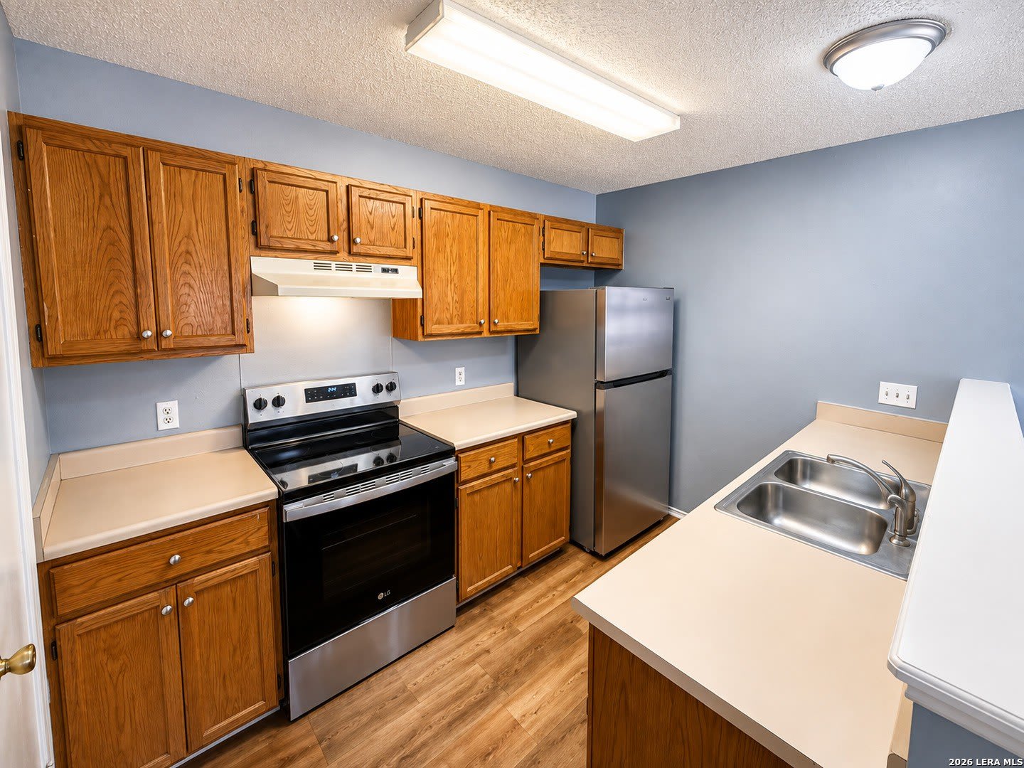 10040 Woodtrail – photo 4
