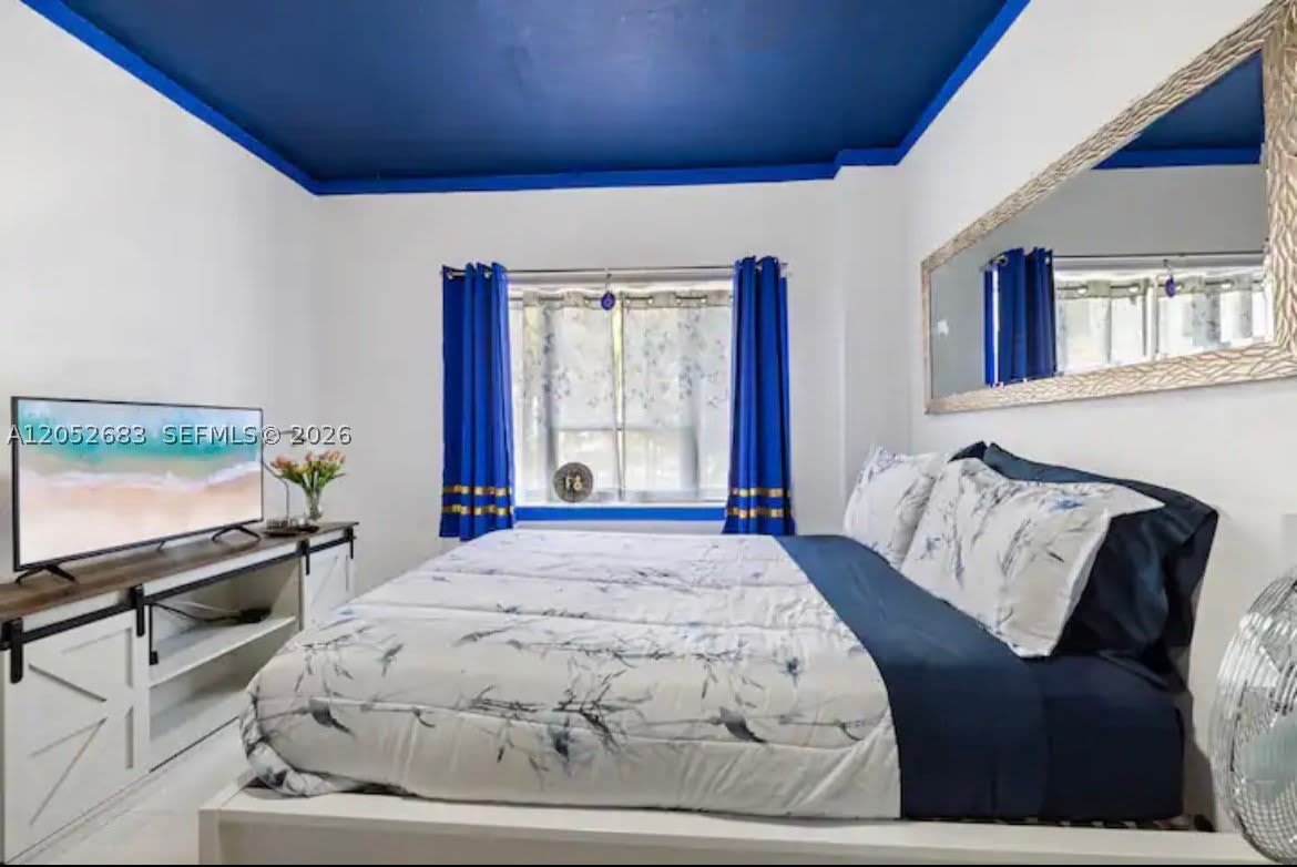 255 W 24th St – photo 3