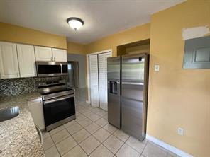 8136 Northwest 21St Court – photo 2