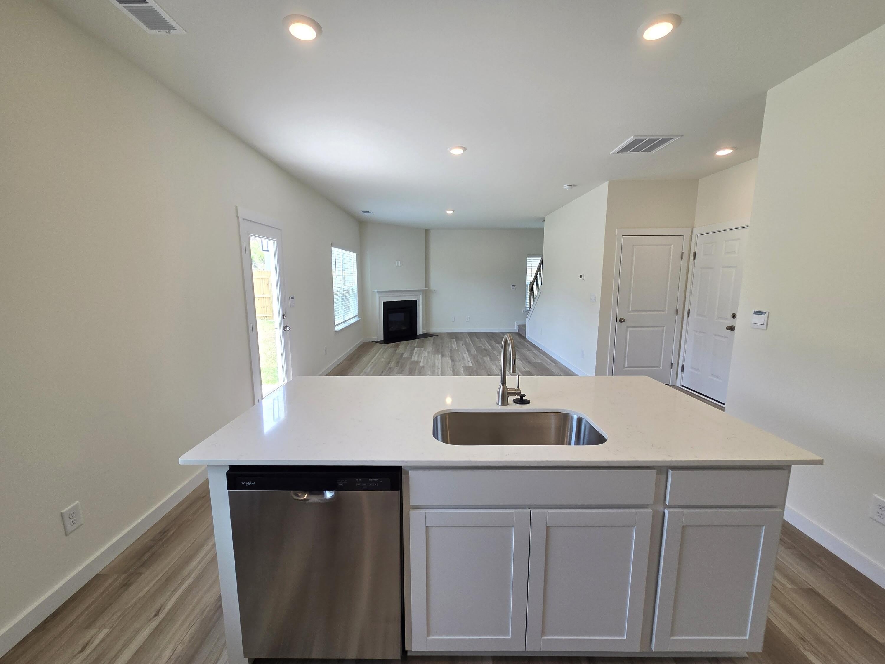8548 Mulberry Way – photo 5
