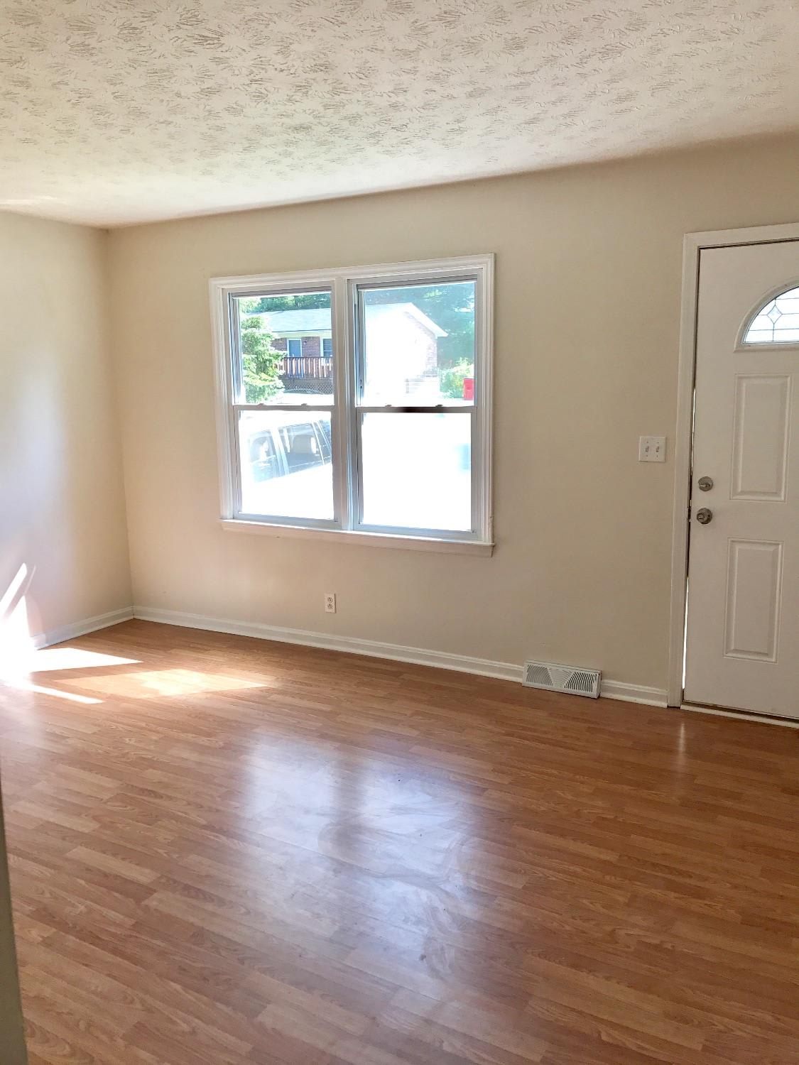 220 Highwood – photo 2