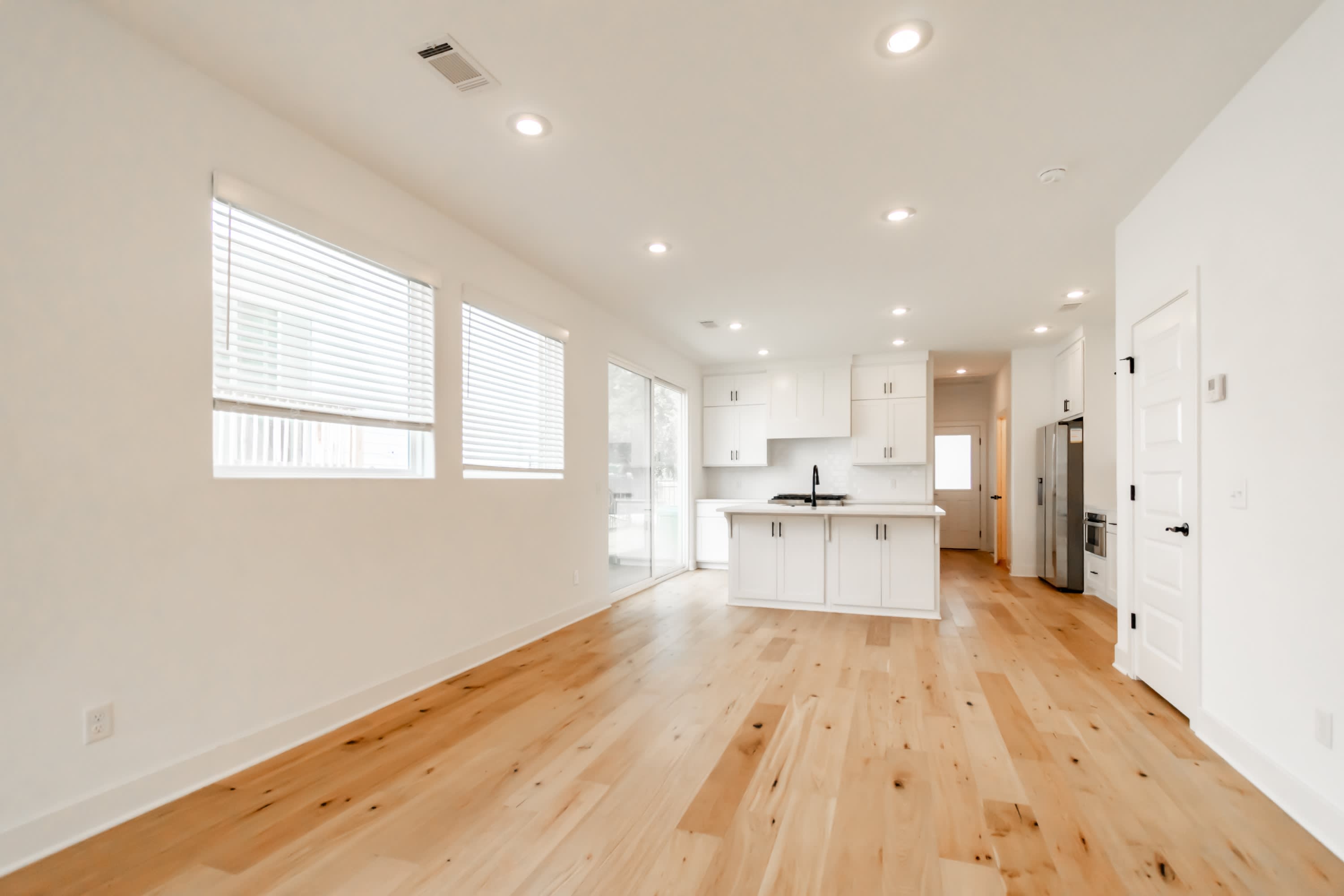 1642 South Duncan Avenue – photo 4