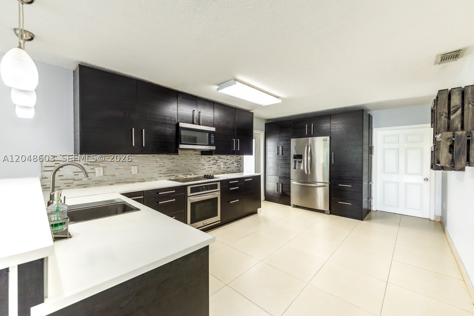 2610 W 65Th St – photo 5