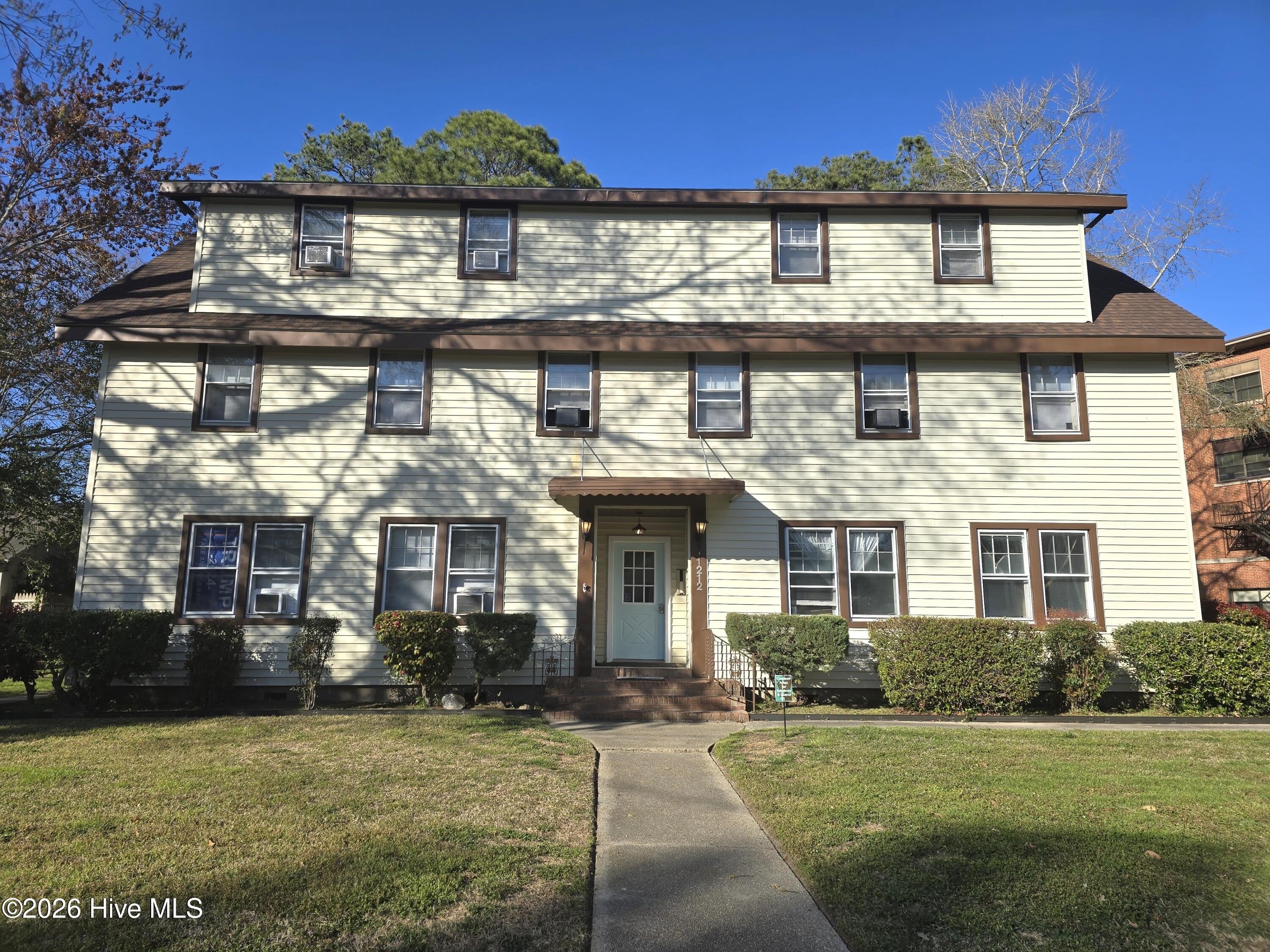 1221 Carolina Avenue – photo 2